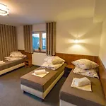 U Hanki فندق مبيت وإفطار 3*