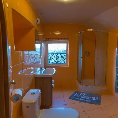 U Hanki Oda ve Kahvaltı 3*