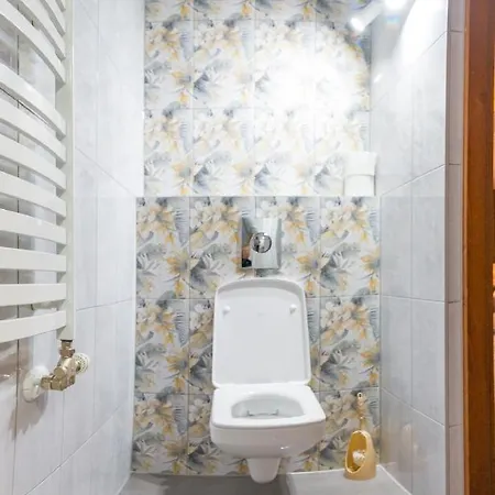 U Hanki Jacuzzi & Sauna 住宿加早餐酒店 Ciche Małe