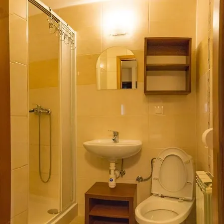 U Hanki Jacuzzi & Sauna 住宿加早餐酒店 Ciche Małe