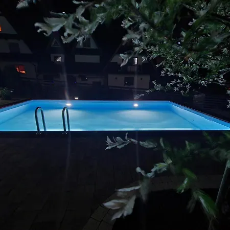 住宿加早餐酒店 U Hanki Jacuzzi & Sauna
